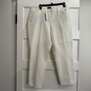 Women’s NWT Cream Curvy Ankle Pants Size